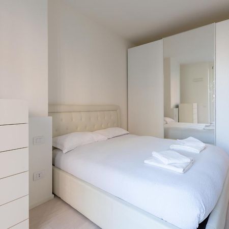 Bullona Elegant Apartment Milan Bagian luar foto