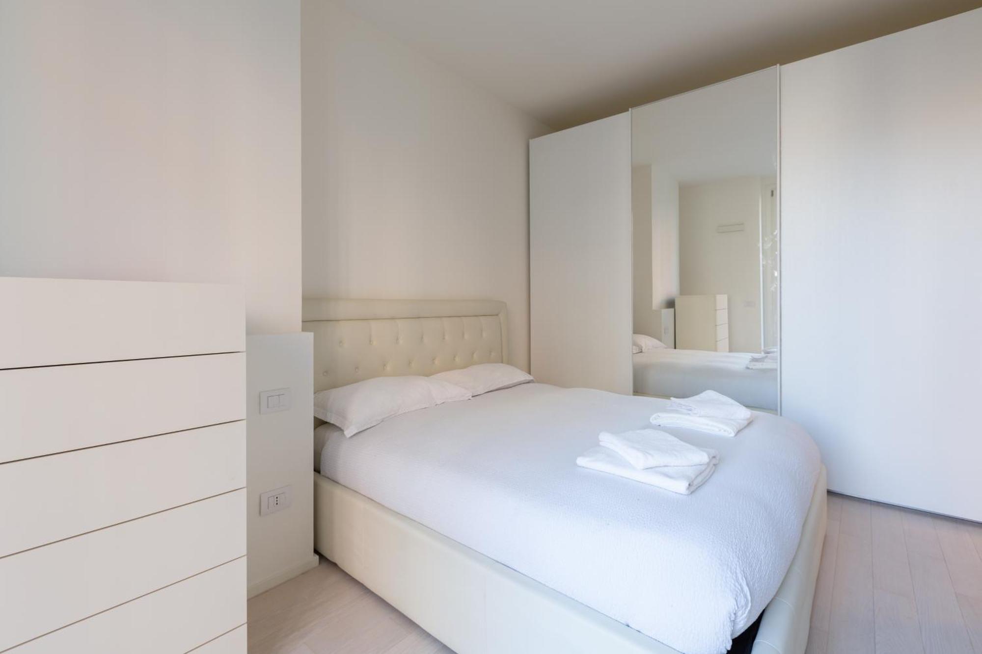 Bullona Elegant Apartment Milan Bagian luar foto