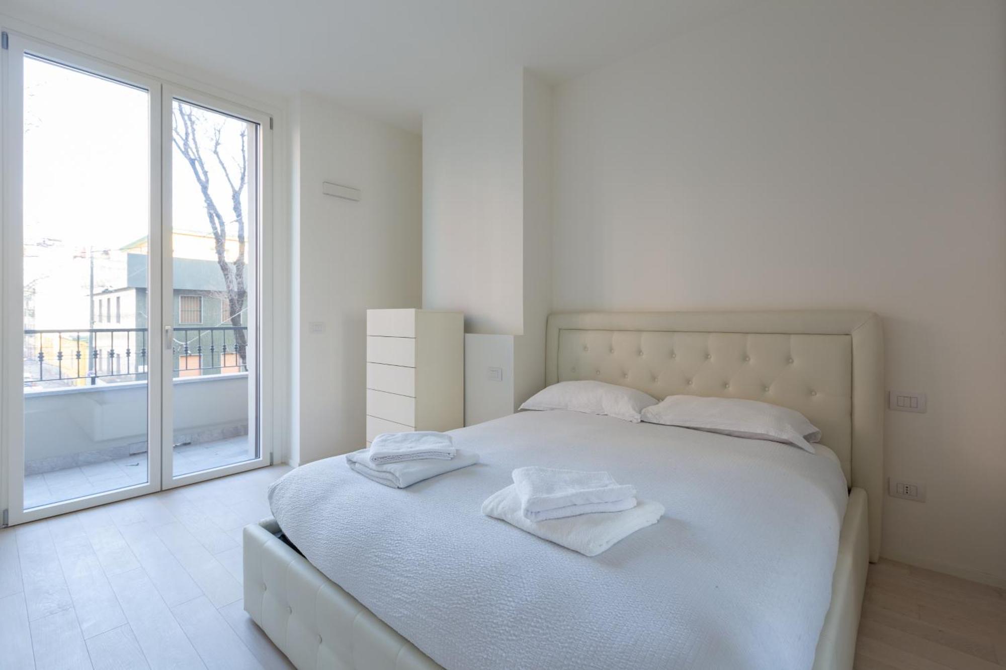 Bullona Elegant Apartment Milan Bagian luar foto