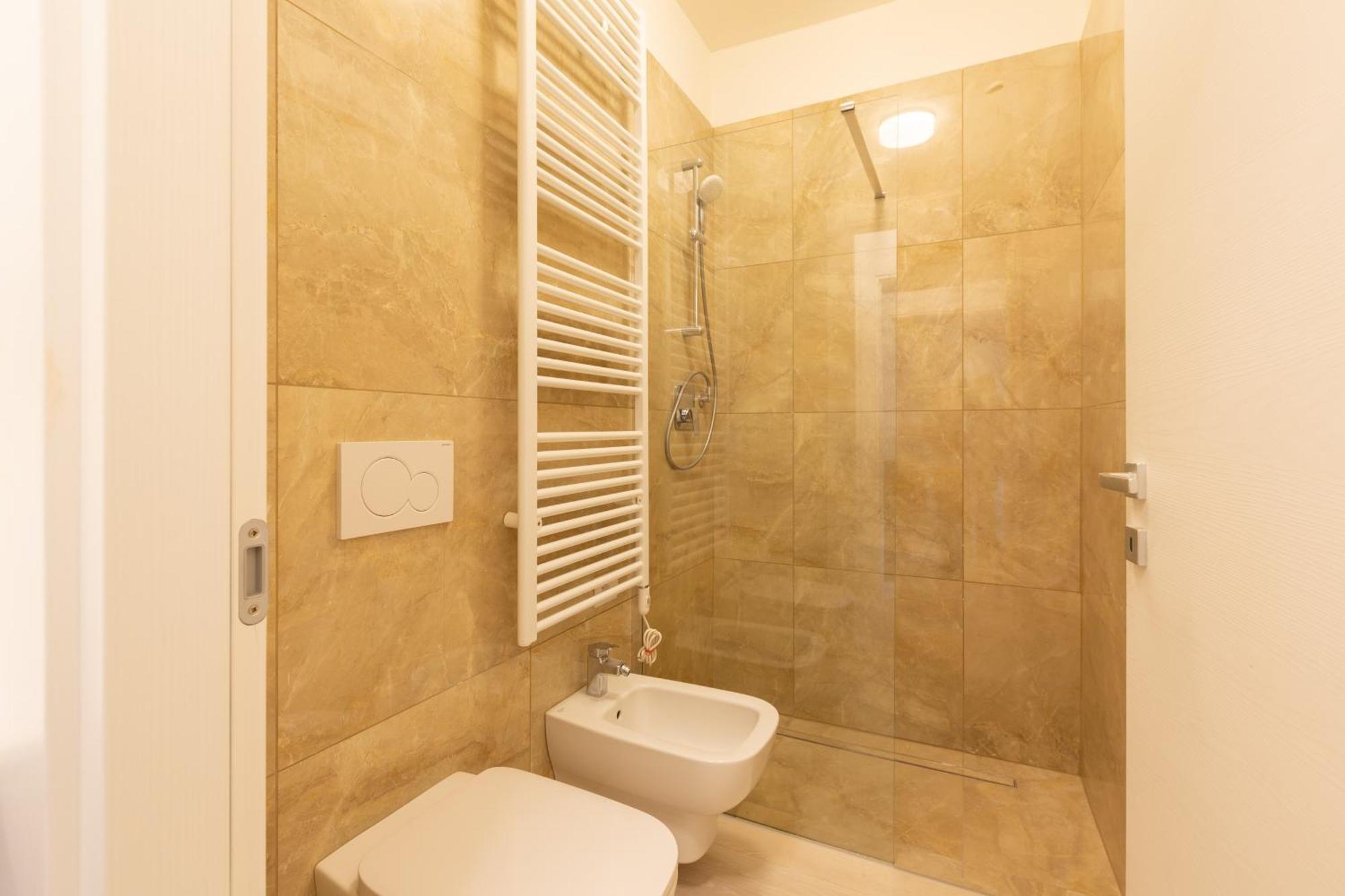 Bullona Elegant Apartment Milan Bagian luar foto